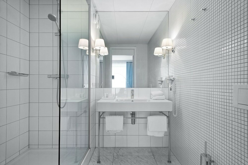 Фото Premier Suites Plus Antwerp