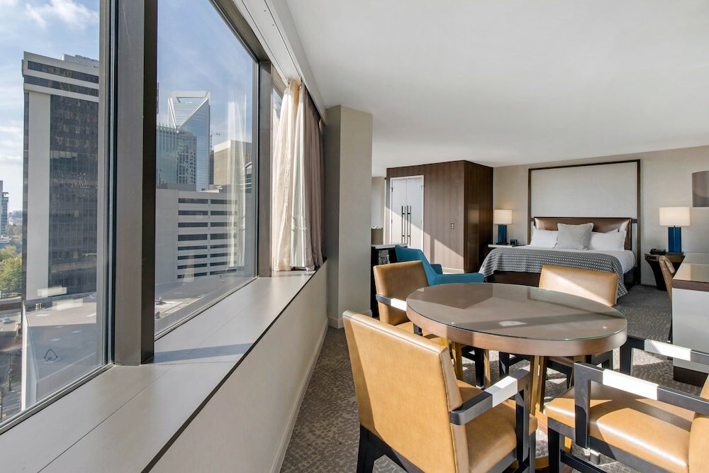 Фото Omni Charlotte Hotel