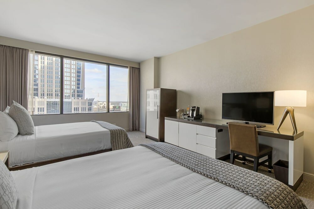 Фото Omni Charlotte Hotel