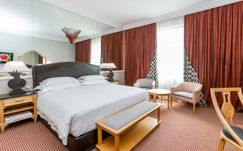 Фото Meikles Hotel