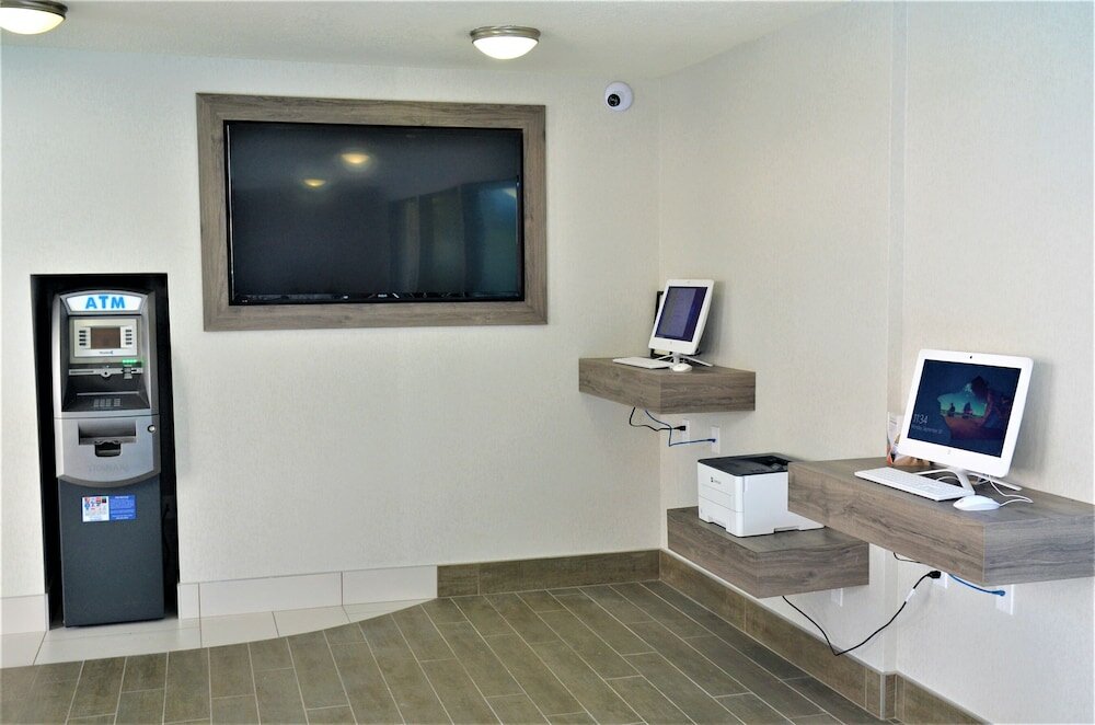 Фото Comfort Inn & Suites Beaverton - Portland West