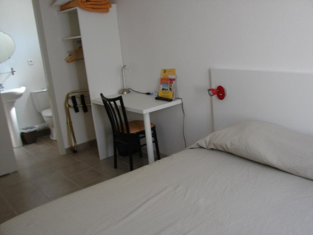 Фото Hotel de Paris et des Voyageurs