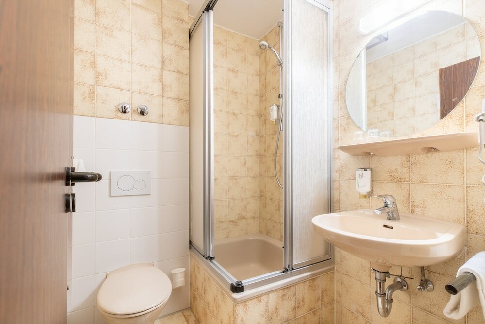 Фото Hotel Leonet
