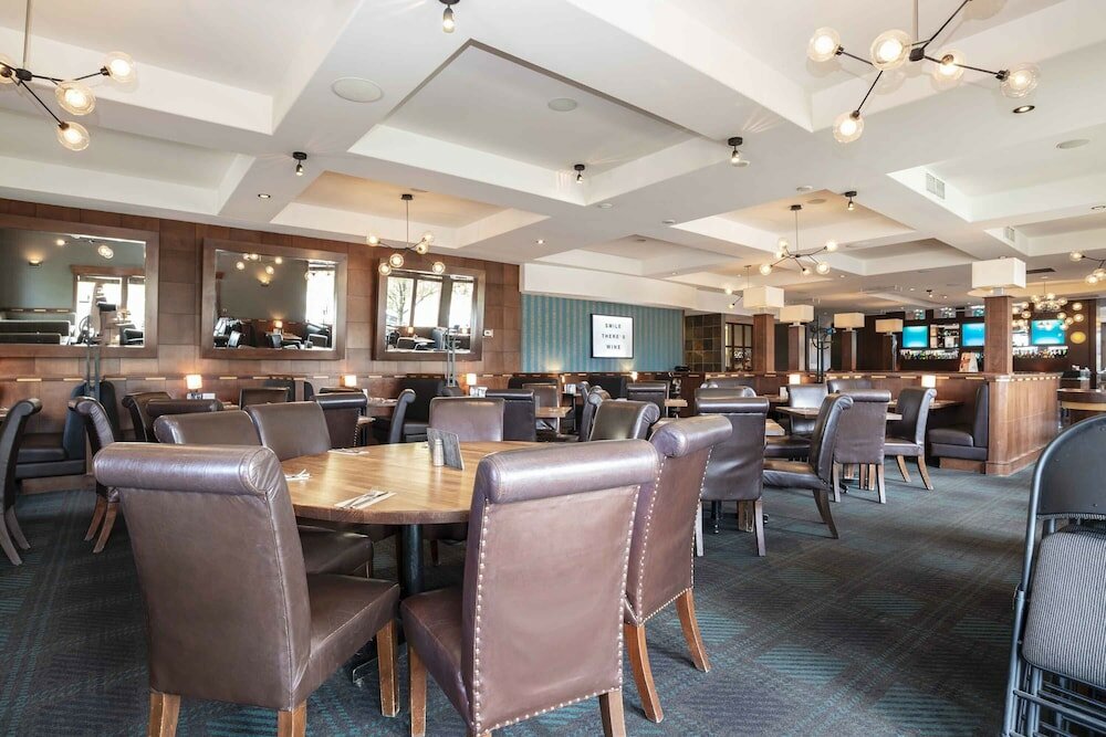 Фото Sandman Hotel & Suites Prince George