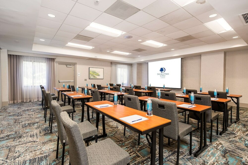 Фото DoubleTree by Hilton Carson