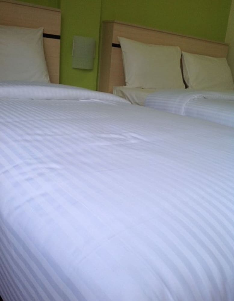 Фото Merlin Hotel