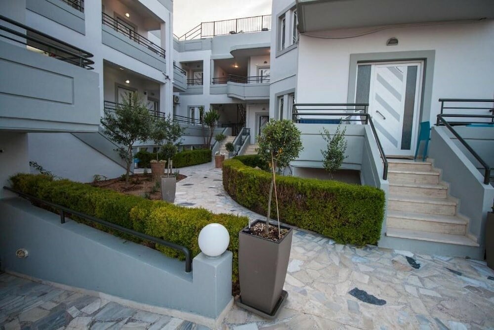 Фото Elia Stalos Apartments