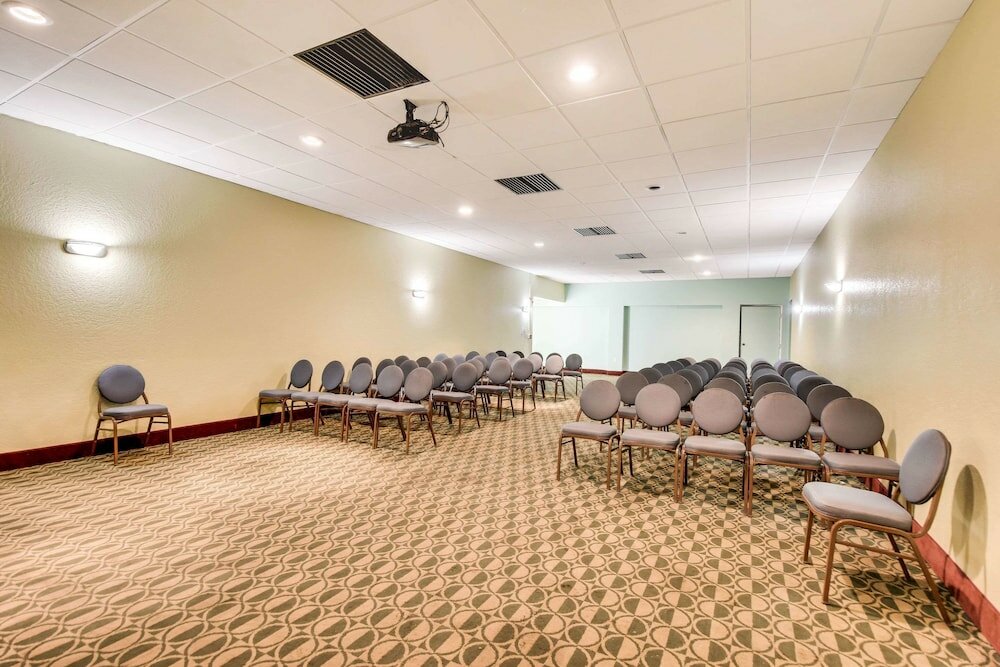 Фото Econo Lodge Busch Gardens