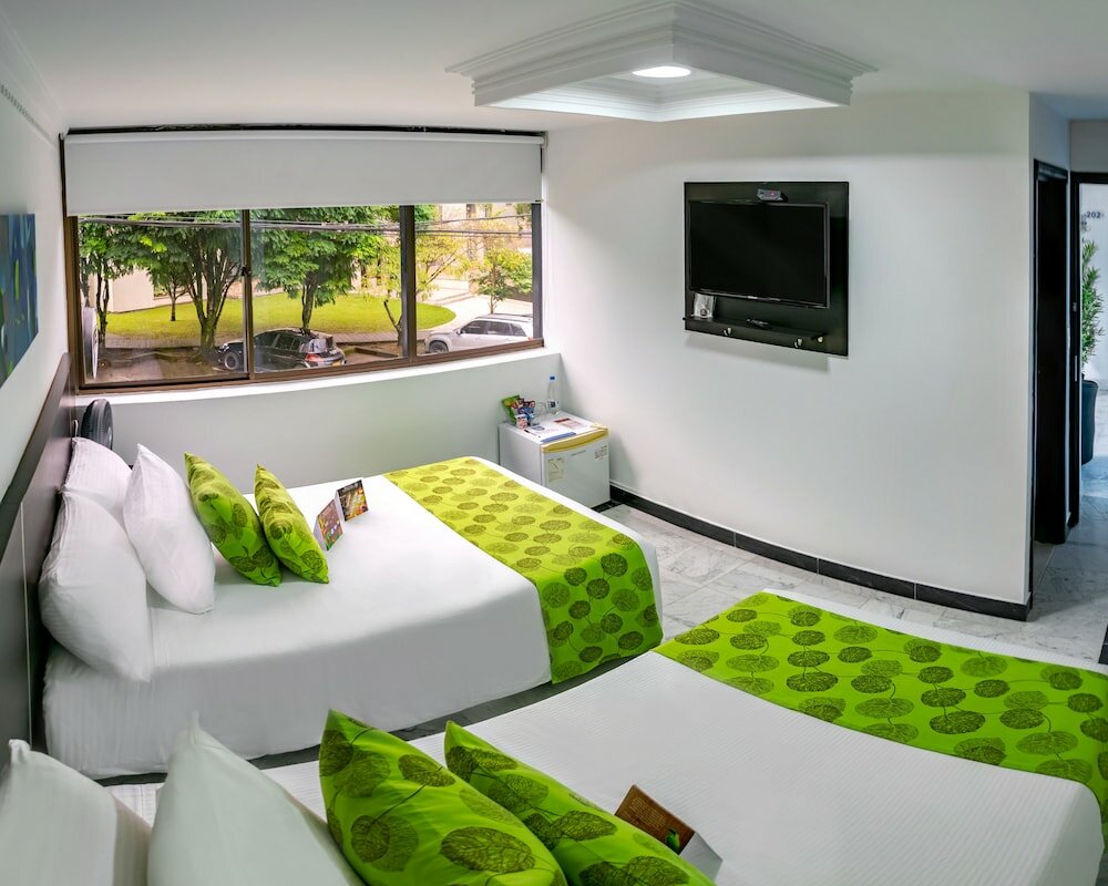 Фото Montes de la Castellana Hotel Boutique