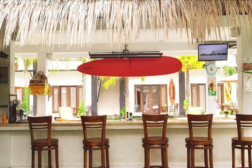 Фото Premier Surf Camp