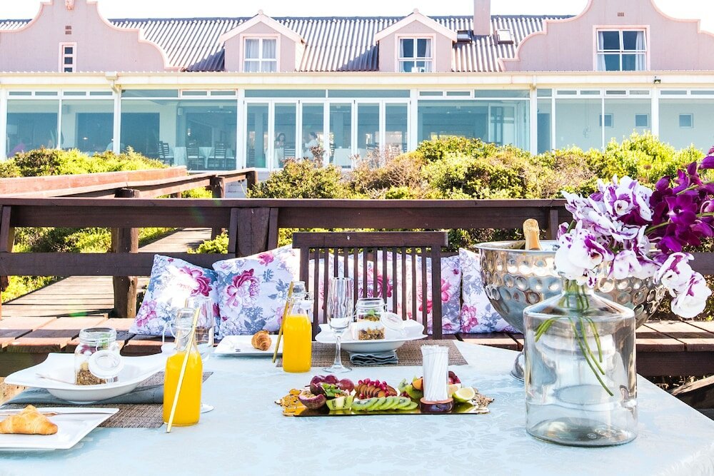 Фото Blue Bay Lodge