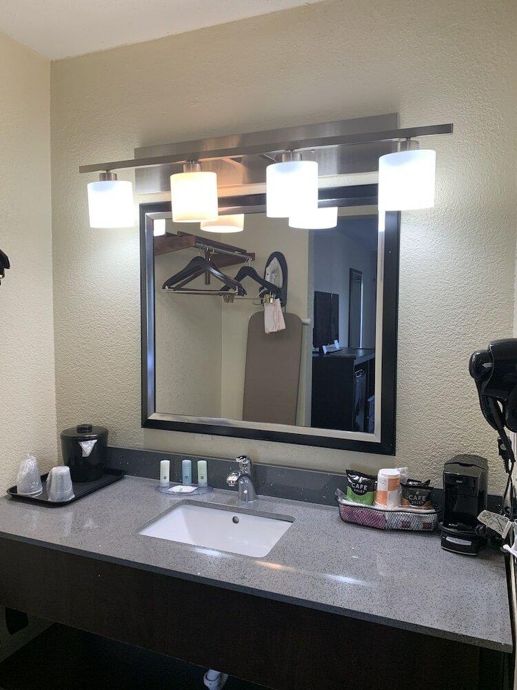 Фото Quality Inn Airport South