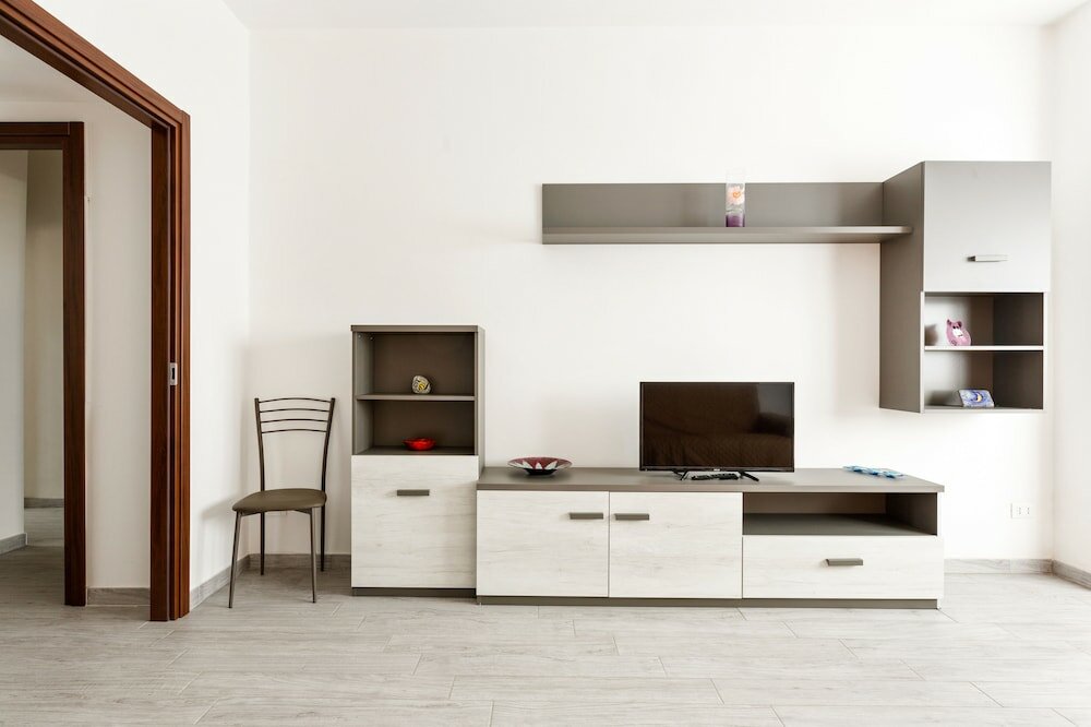 Фото Renewed Balcony Flat with Green Garden