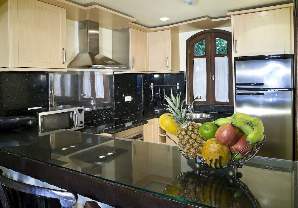 Фото Regency Country Club Apartments Suites