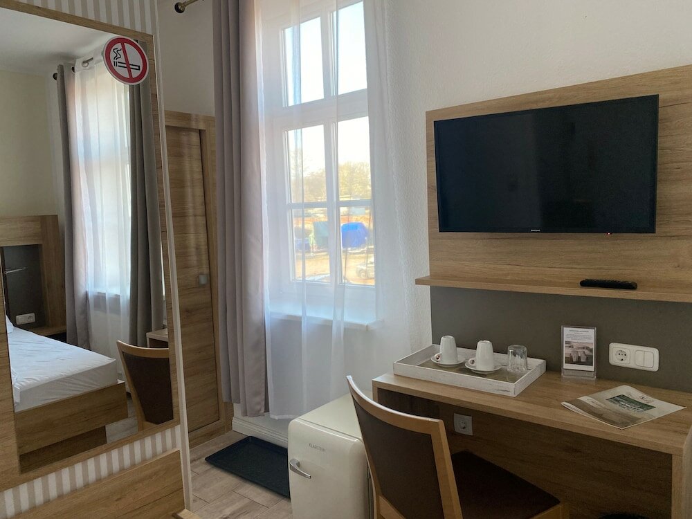 Фото Hotel Pension Zum Alten Fährhaus