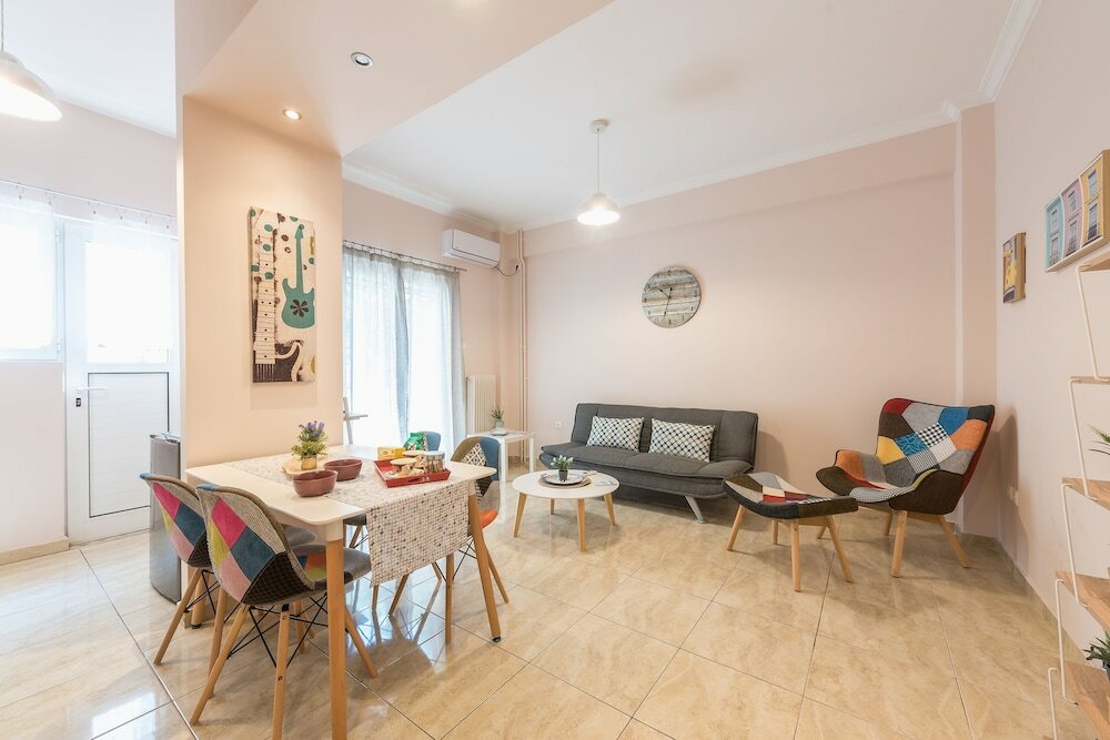 Фото Stylish Acropolis Apartment by Cloudkeys