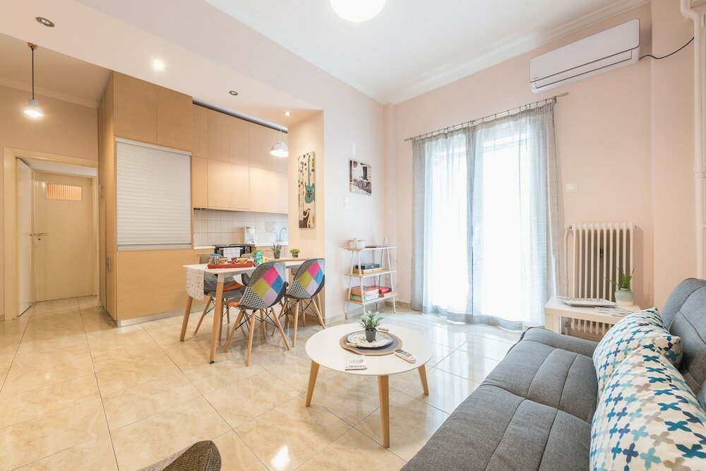 Фото Stylish Acropolis Apartment by Cloudkeys