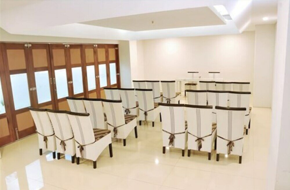 Фото Tickle Hotel