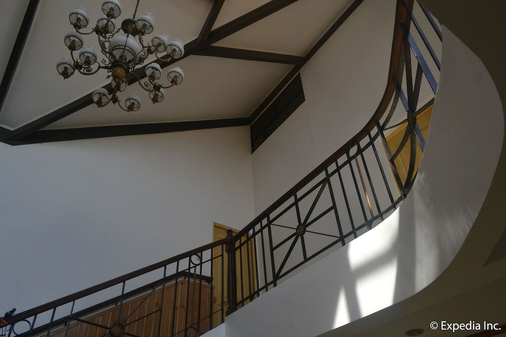 Фото Chateau Beatrice Bed & Breakfast