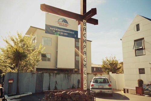 Гостиница Around The World Backpackers в Крайстчерче