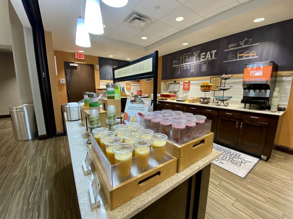 Фото Hampton Inn & Suites Deland