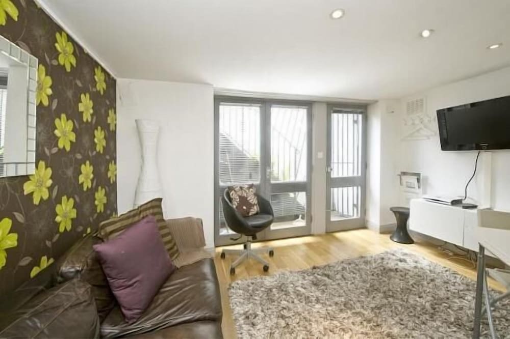 Фото Kensington Olympia Apartments