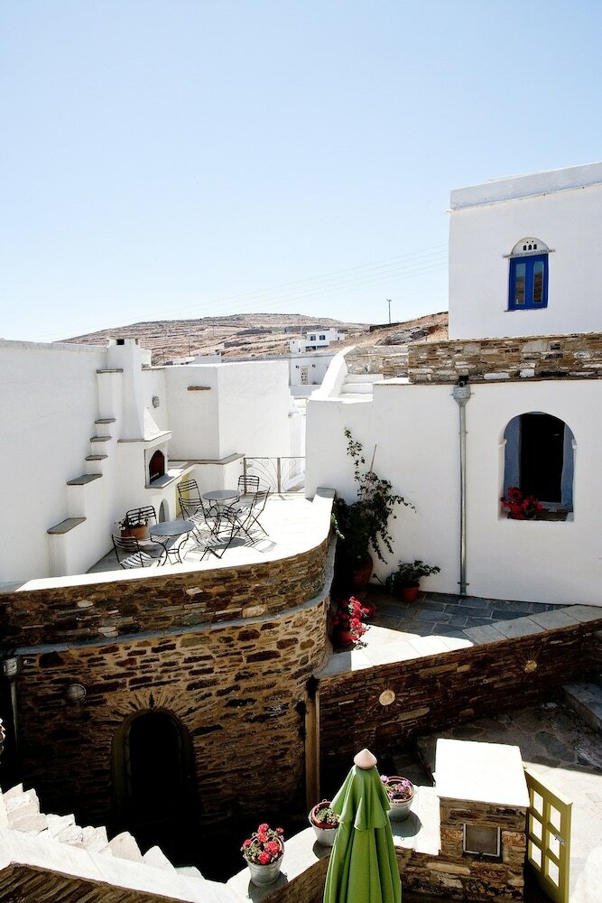 Фото Crossroads Inn