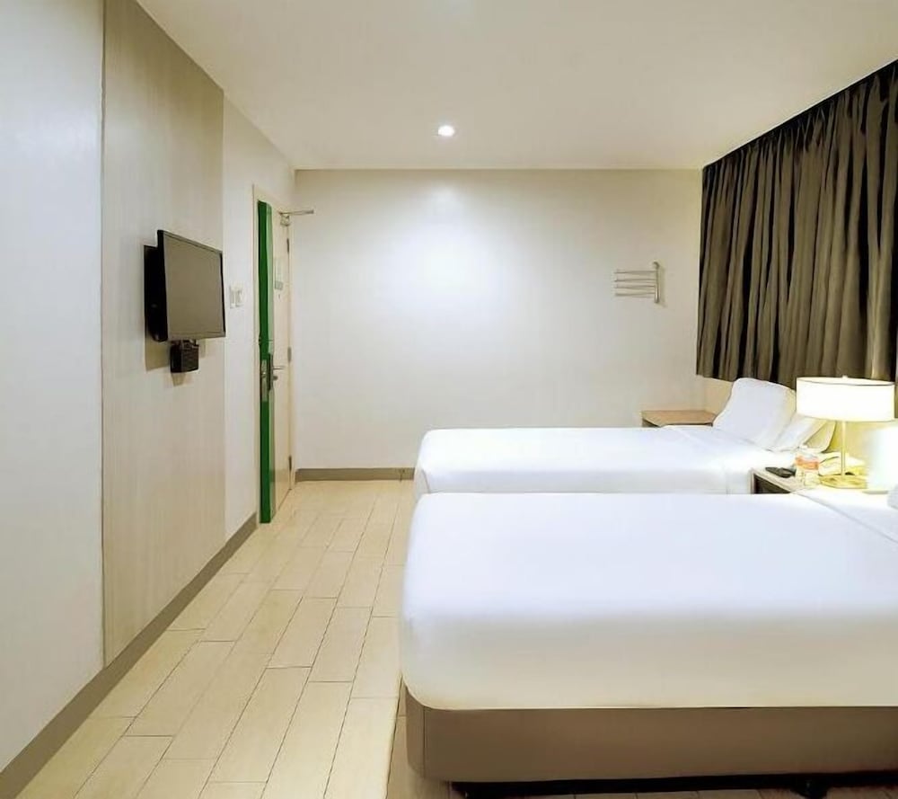 Фото Go Hotels Ortigas Center