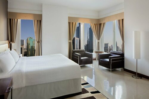 Гостиница Four Points by Sheraton Sheikh Zayed Road в Дубае