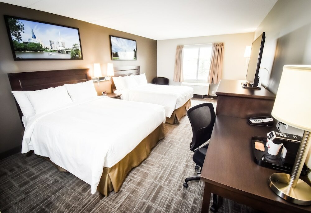 Фото Canad Inns Destination Centre Club Regent Casino Hotel