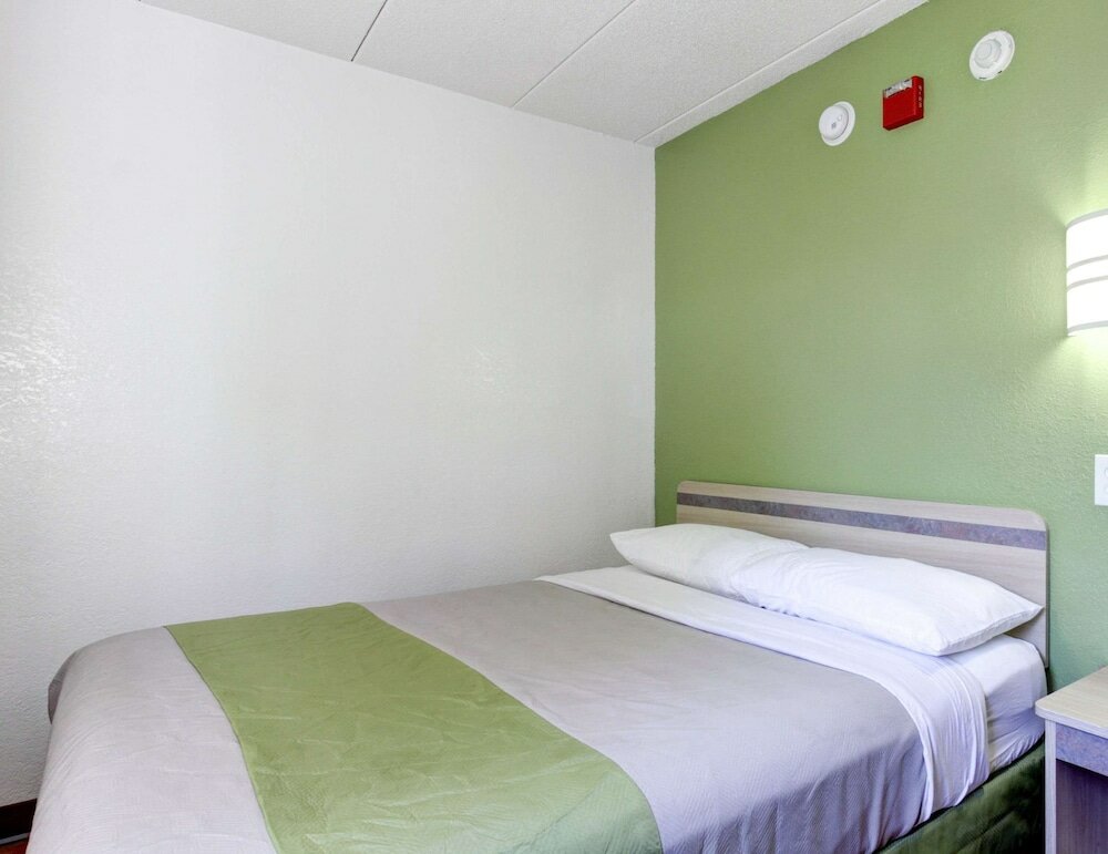 Фото Motel 6 Portland, Me