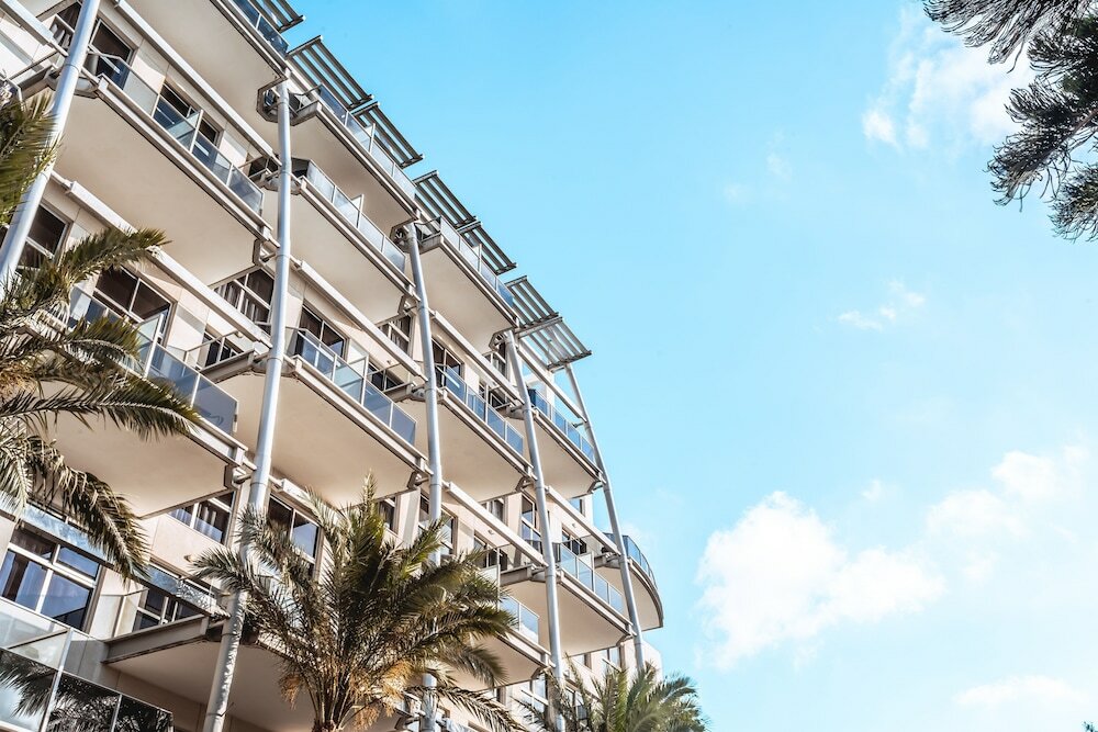 Фото Kfar Maccabiah Hotel and Suites