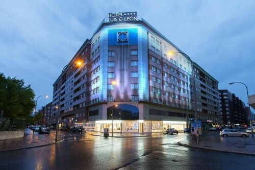 Гостиница Hotel Silken Luis de León в Леоне