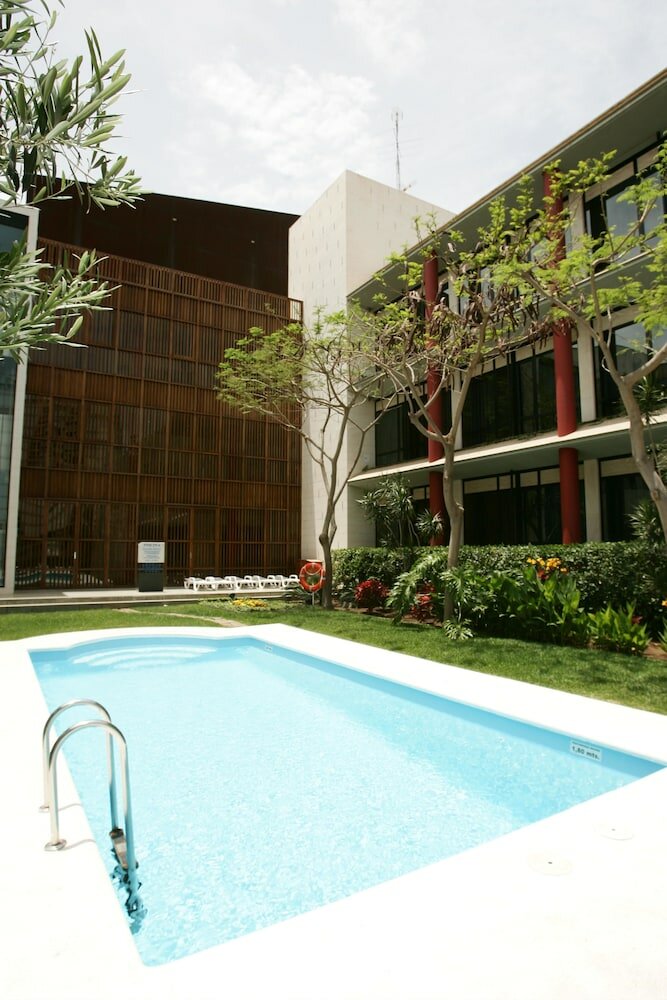 Фото Hotel Escuela Santa Cruz