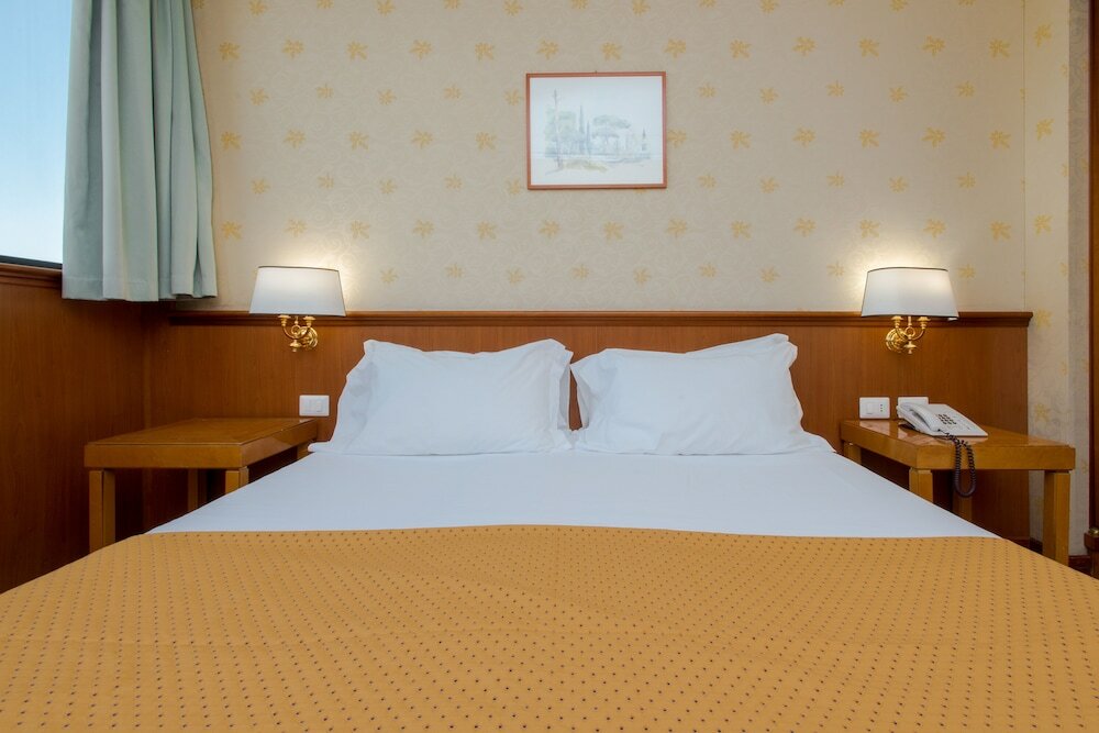 Фото Hotel The Brand