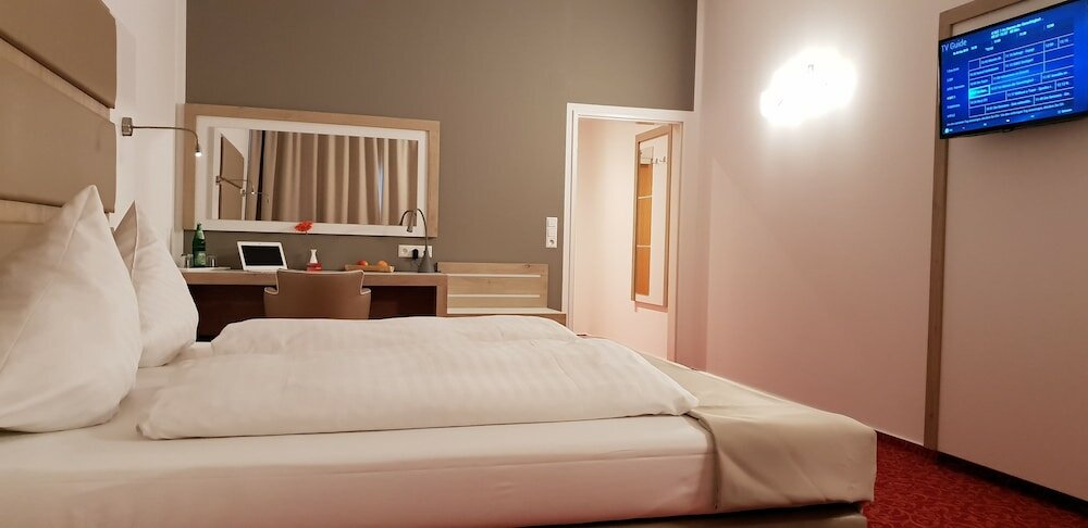 Фото Confour Hotel