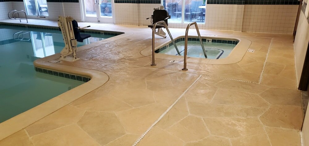 Фото Best Western Plus Airport Inn & Suites