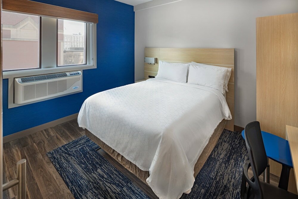 Фото Holiday Inn Express and Suites Atlanta Downtown, an Ihg Hotel