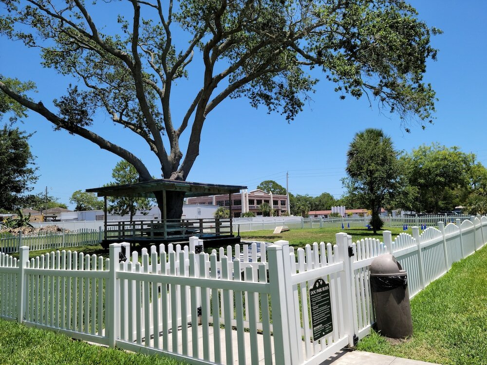 Фото Southern Oaks Inn