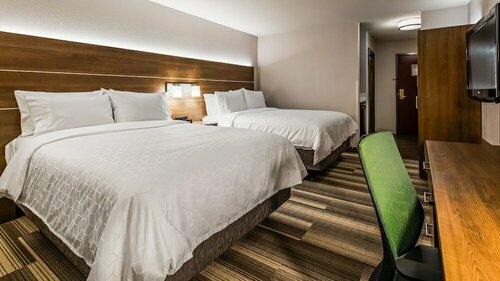 Гостиница Holiday Inn Express Hotel & Suites Detroit-Farmington Hills, an Ihg Hotel в Фармингтон Хилс