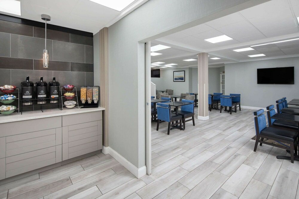 Фото La Quinta Inn & Suites by Wyndham Atlanta Airport South