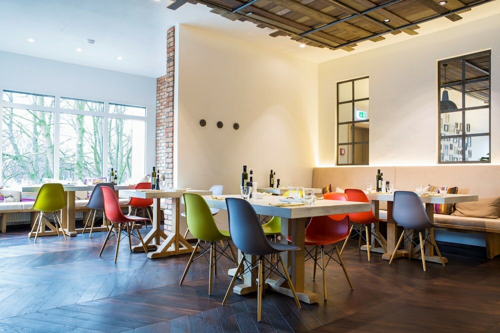 Фото Park Inn by Radisson Lübeck