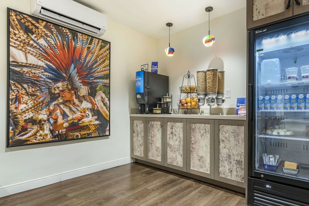 Фото Best Western Rose Garden Inn