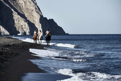 Внешний вид отеля Mystique, a Luxury Collection Hotel, Santorini в Муниципальной единице Оиасе, фото 5