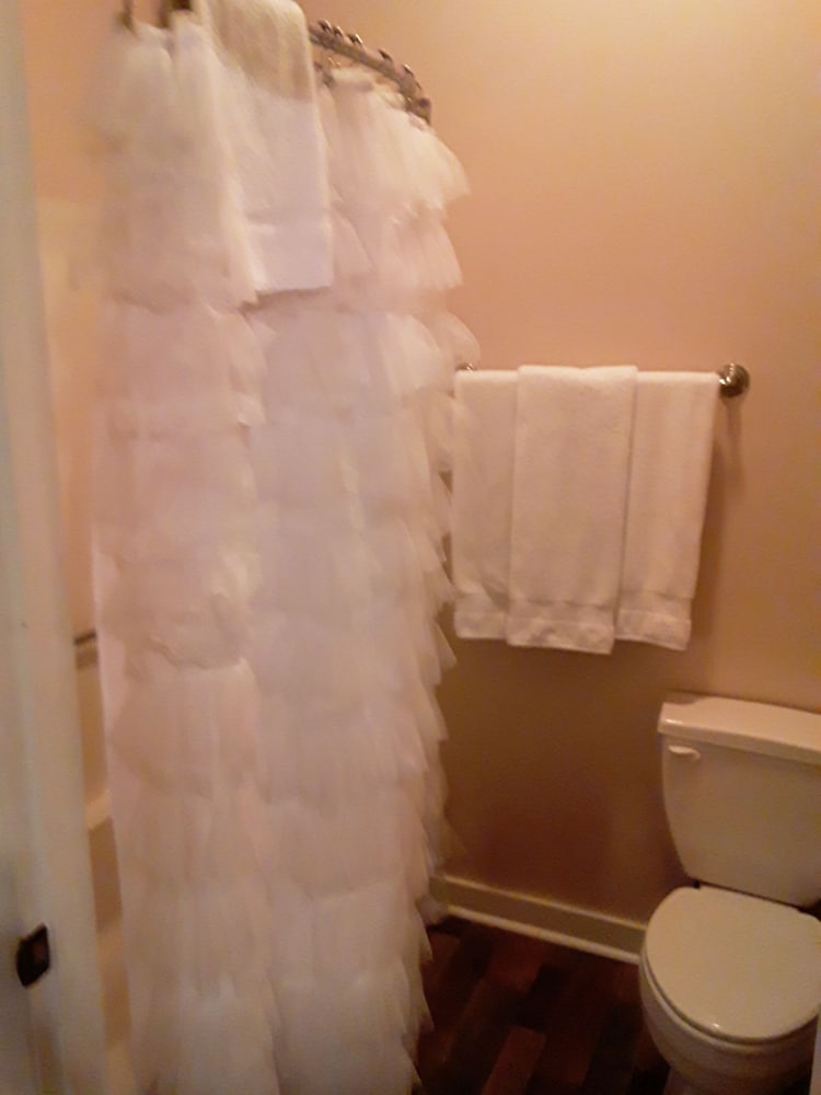 Фото Hall Place Bed and Breakfast