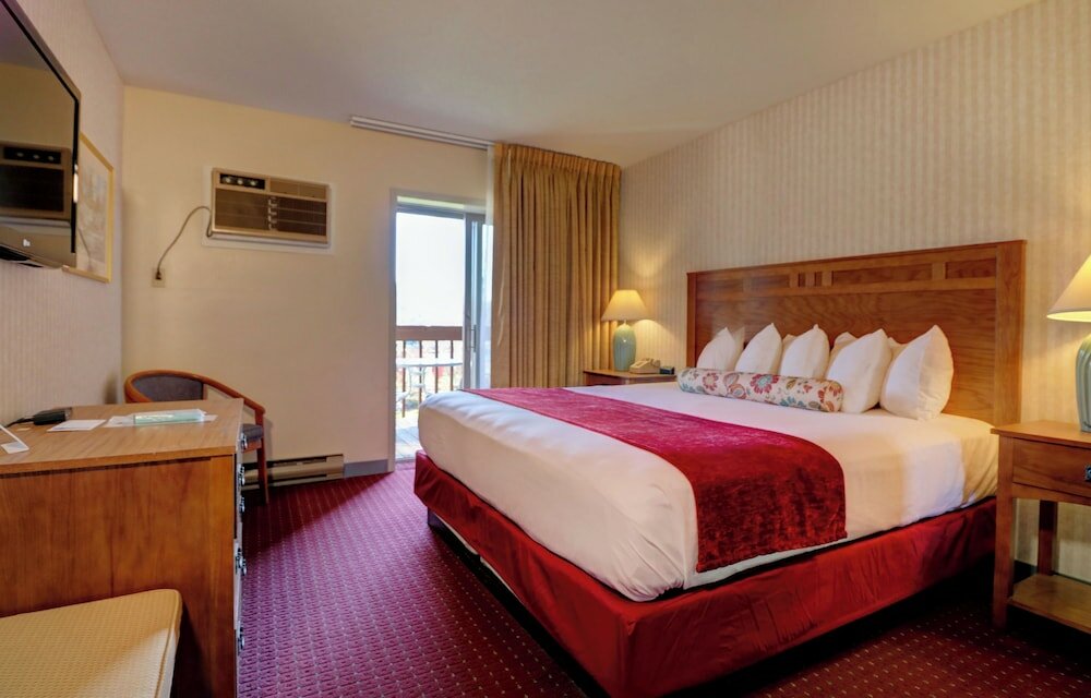 Фото Fireside Inn & Suites Gilford