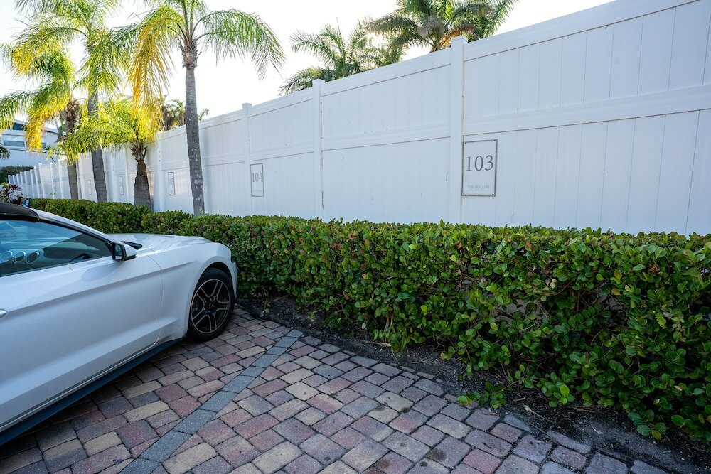 Фото The Capri at Siesta