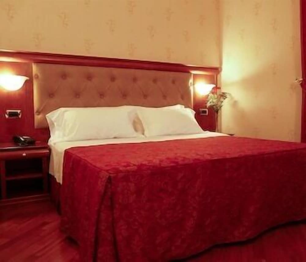 Фото Serena Hotel