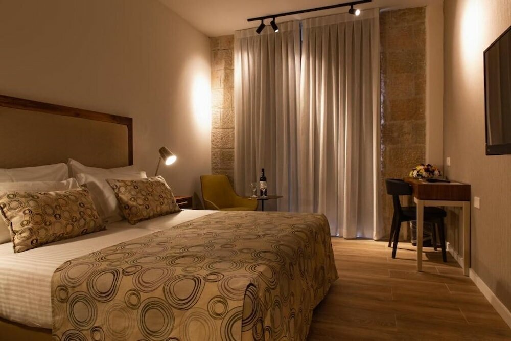 Фото Montefiore Hotel