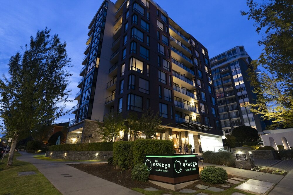 Фото The Oswego Hotel